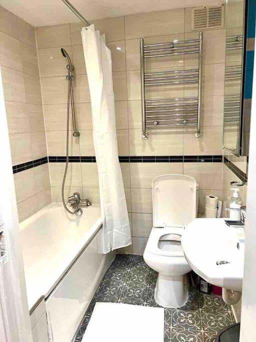 Cosy One Bedroom Flat In Central London Bagian luar foto